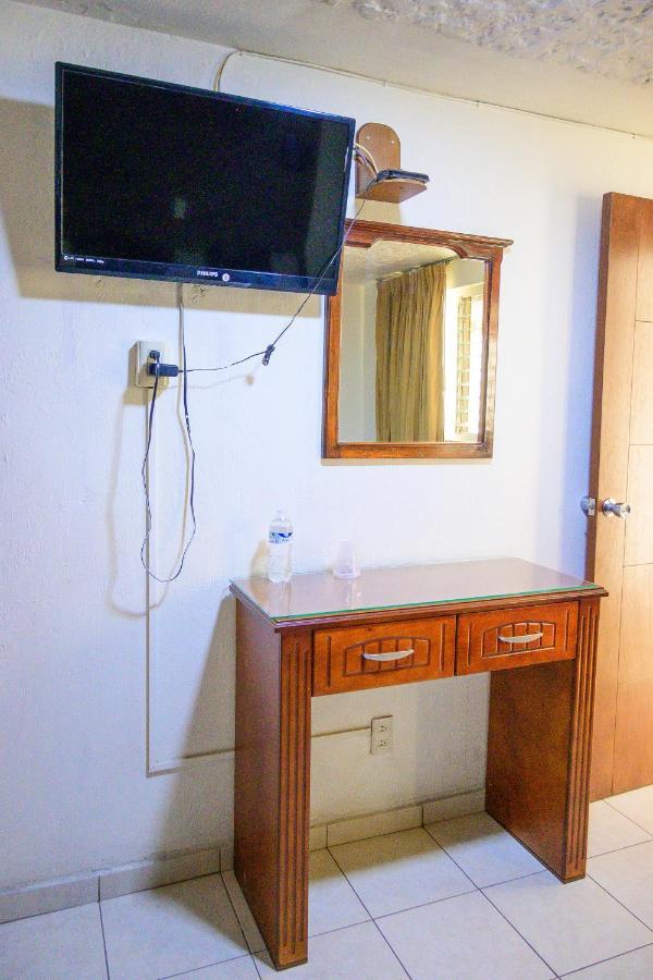 Hotel Acuario En Ocotlan Kültér fotó