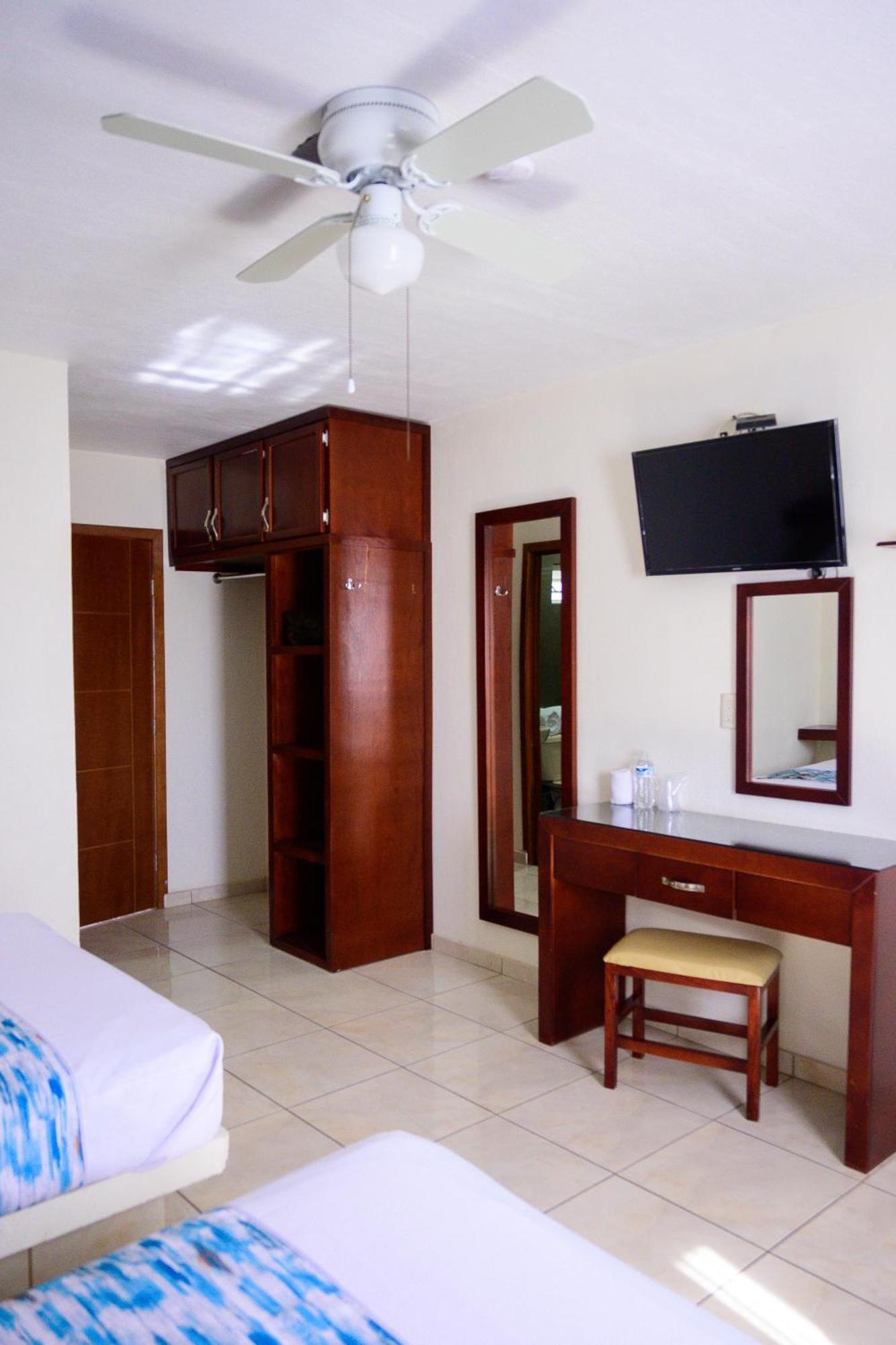 Hotel Acuario En Ocotlan Kültér fotó